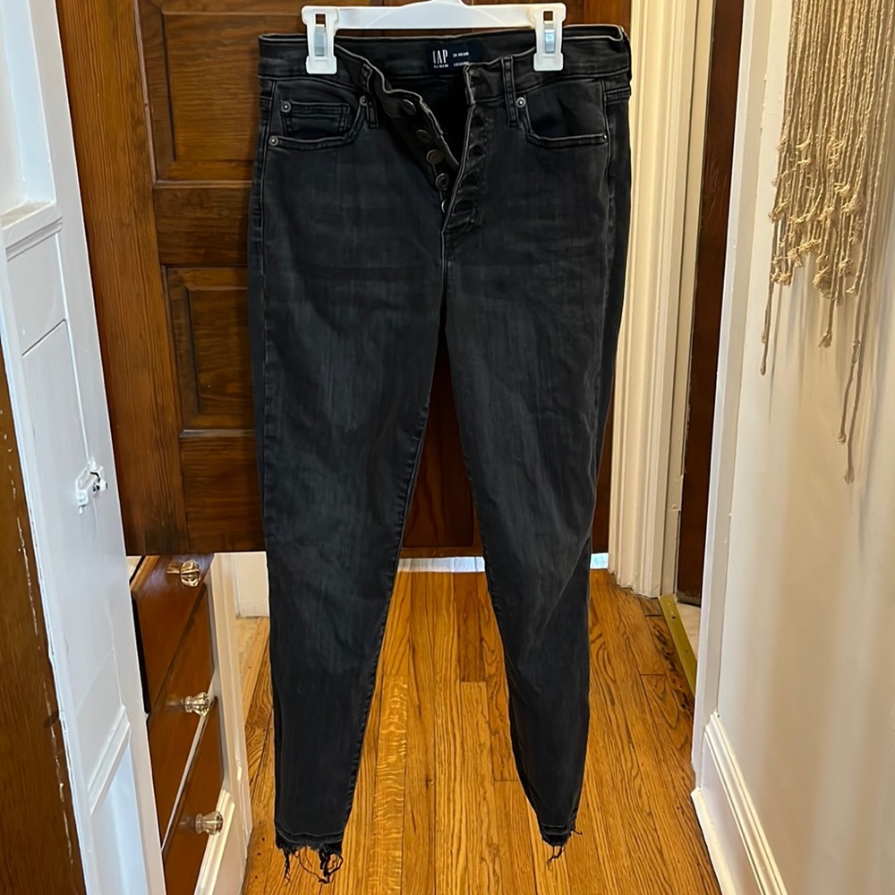 Super comfortable jeggjngs! Barely worn